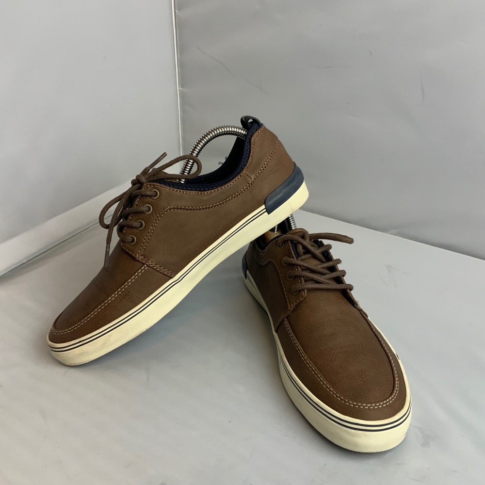 Casual shoes Size 8.5 Goodfellow